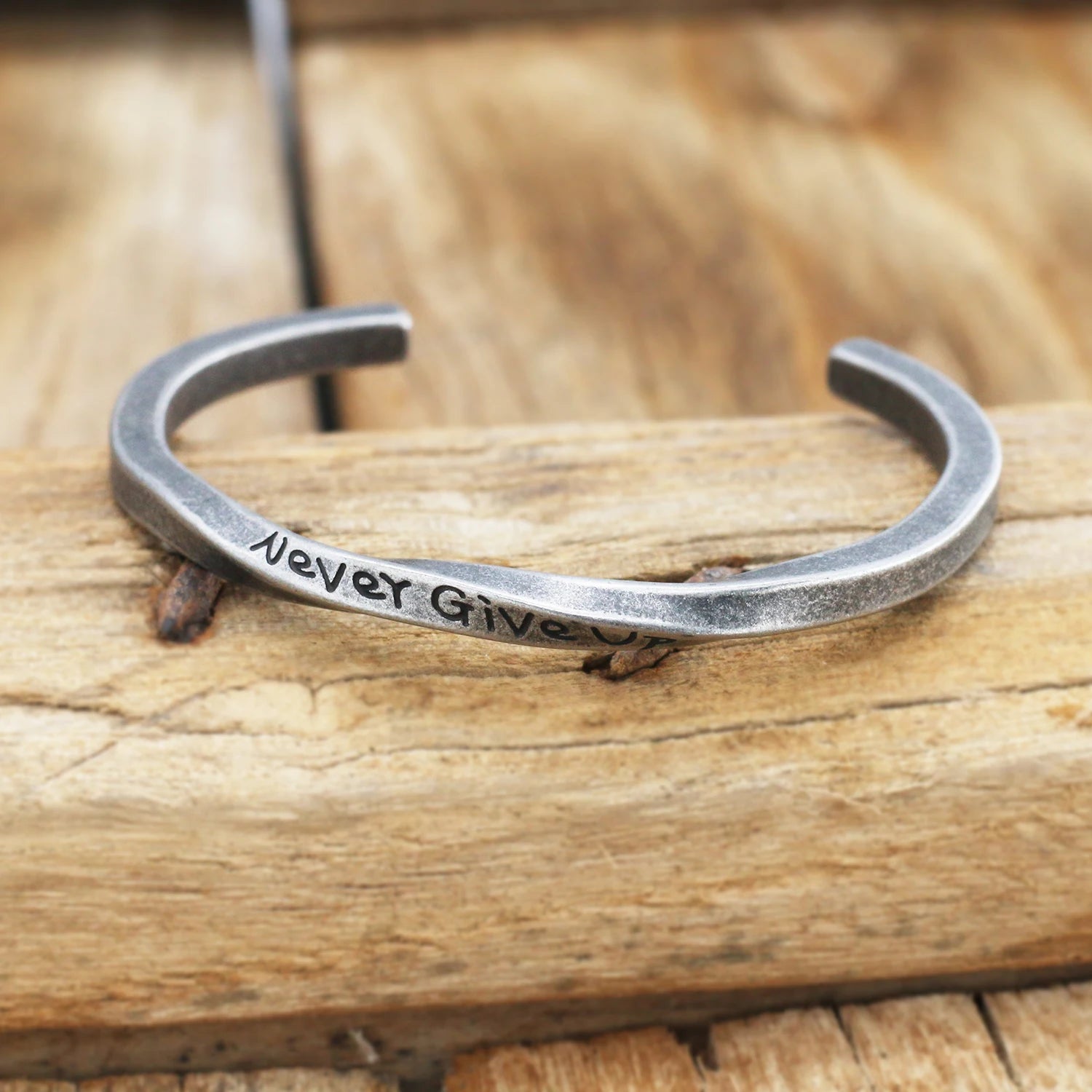 Gravín Raw Iron Cuff Collection – Forged Steel Bracelets for Men