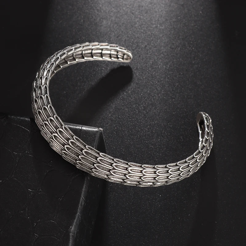 Dragonhide Cuff – The Scales of Power