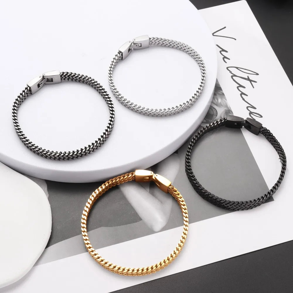 Gravín Minimal Cuban Chain Bracelet – Bold Buckle Edition