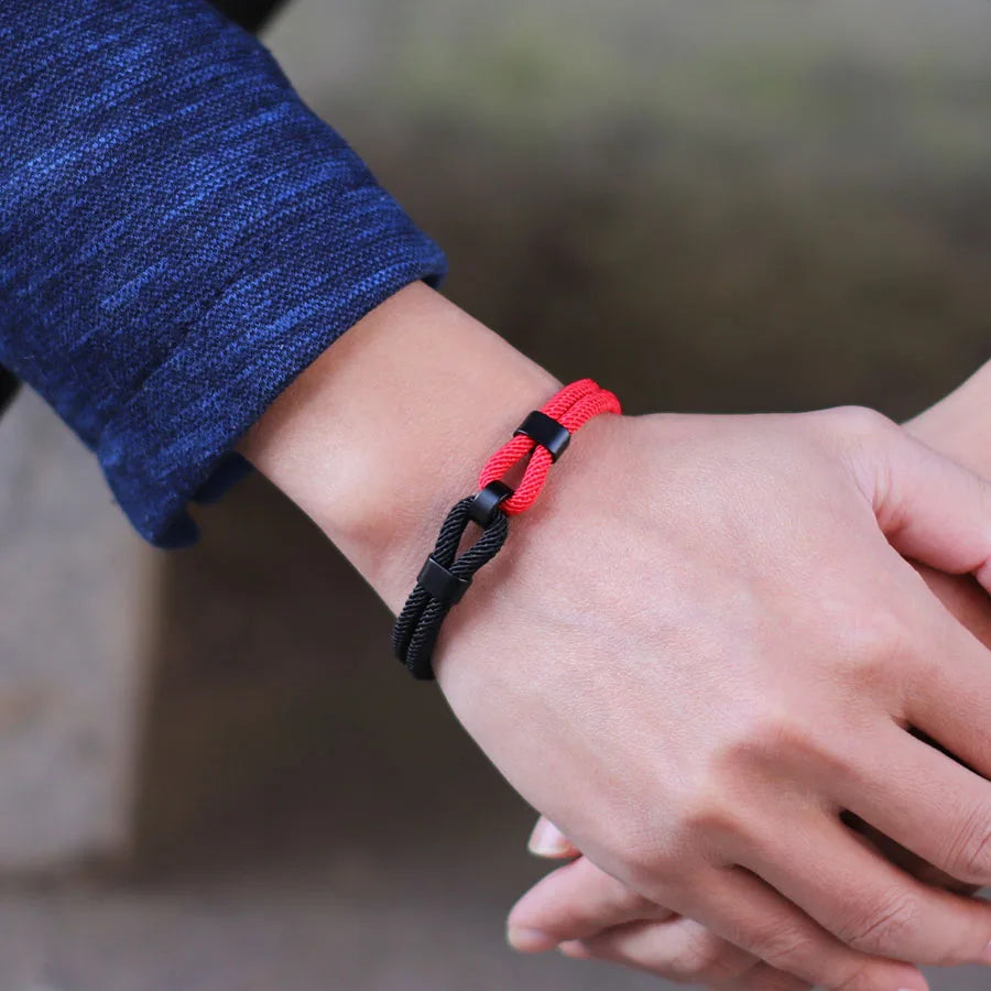 Gravín Dual-Tone Nautical Rope Bracelet – Magnetic Knot Buckle