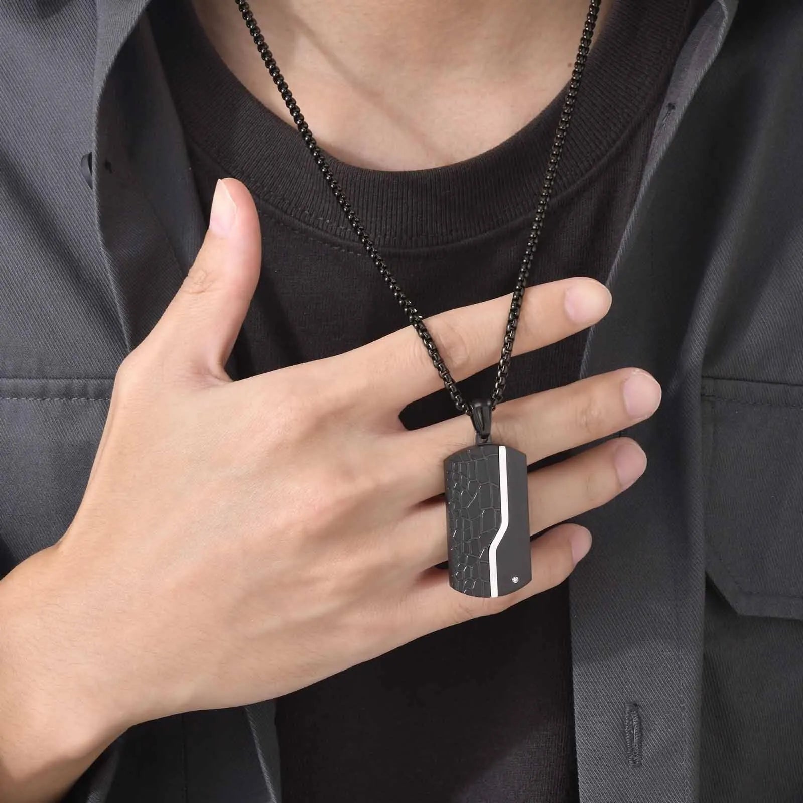 Modern Dog Tag Pendant Necklace – Stainless Steel Men’s Jewelry Gift for Valentine’s, Wedding, or Birthday