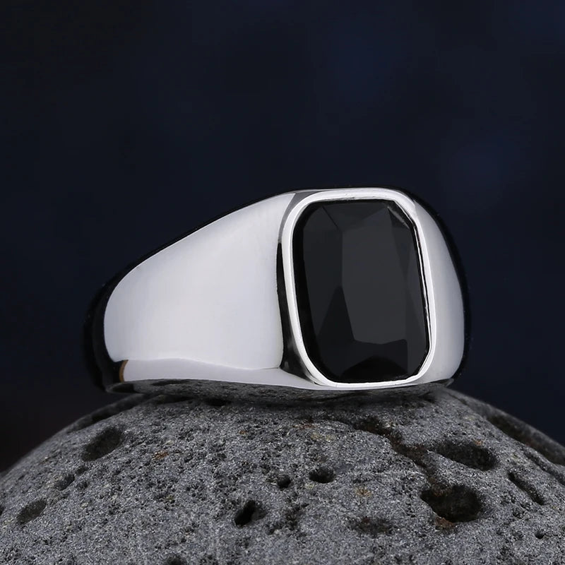 Gravín Rings – Black & Tiger Eye Zircon Collection | 2024