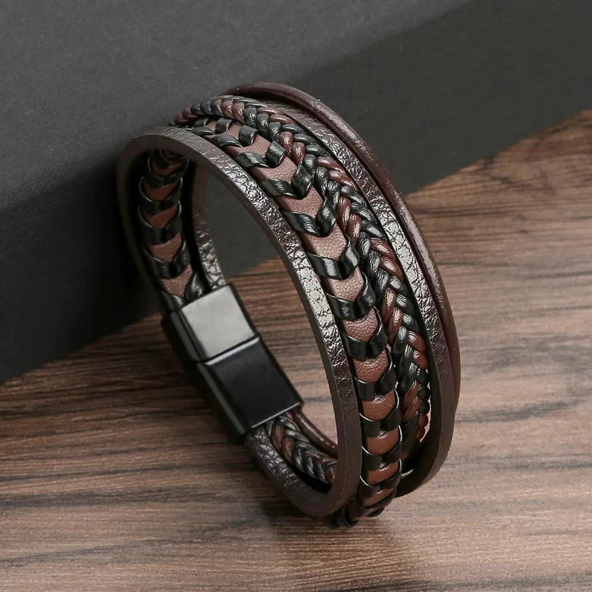 Gravín Noir – Multi-Layer Braided Leather Bracelet