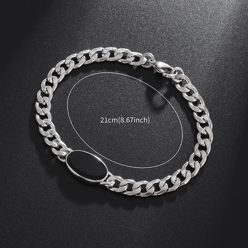 Gravín Black Oval Link Bracelet – Classic Chain with Bold Accent