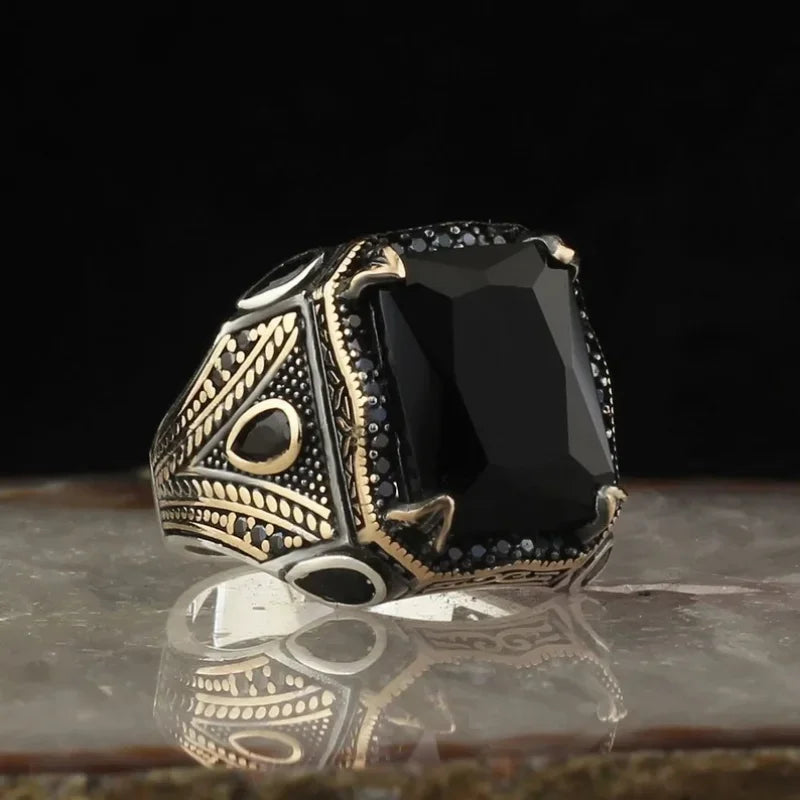 Imperial Retro Gemstone Ring – Luxury Antique-Inspired Ring for Men