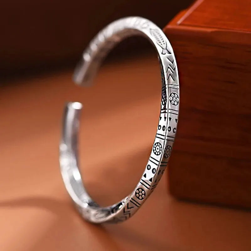 Mobius Totem Cuff – Silver Vintage Handmade Bracelet