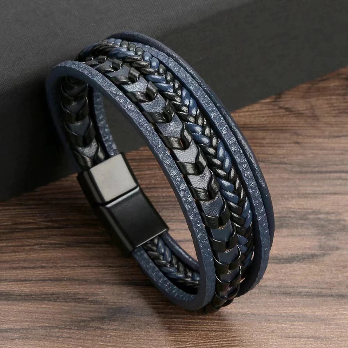 Gravín Noir – Multi-Layer Braided Leather Bracelet