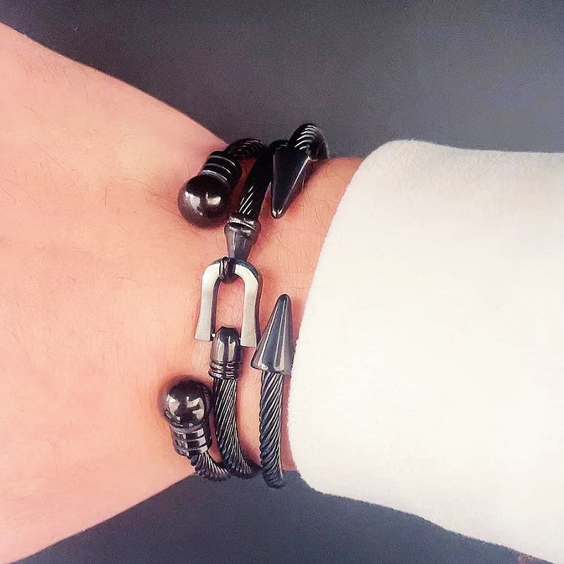 Luxury Arrowhead Cuff – Twisted Stainless Steel Bracelet for Men & Women