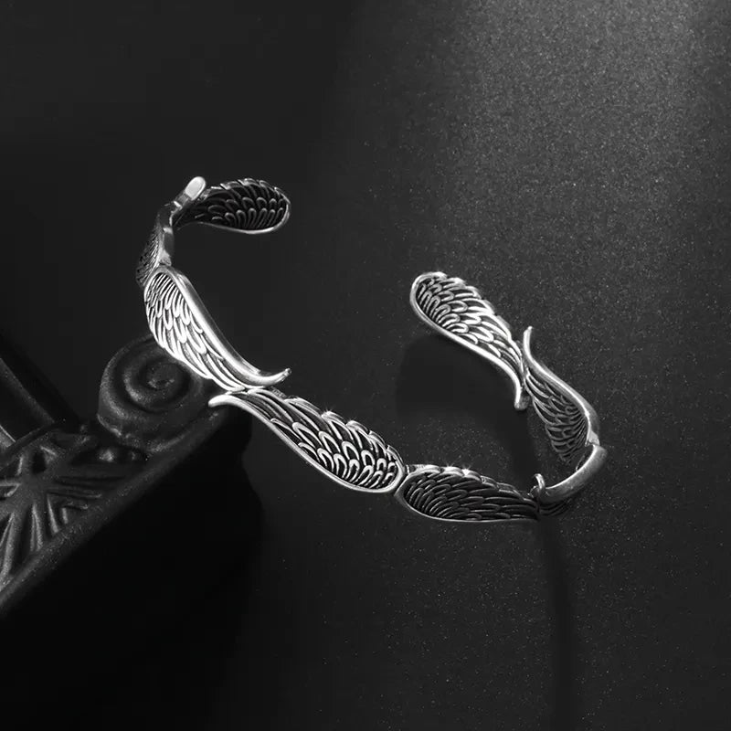 Gravín Mythos Cuff Collection – Hand-Carved Heritage Bracelets