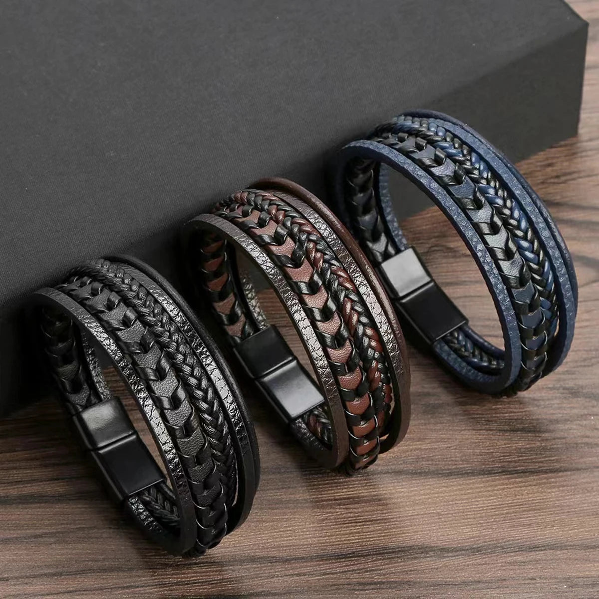 Gravín Noir – Multi-Layer Braided Leather Bracelet