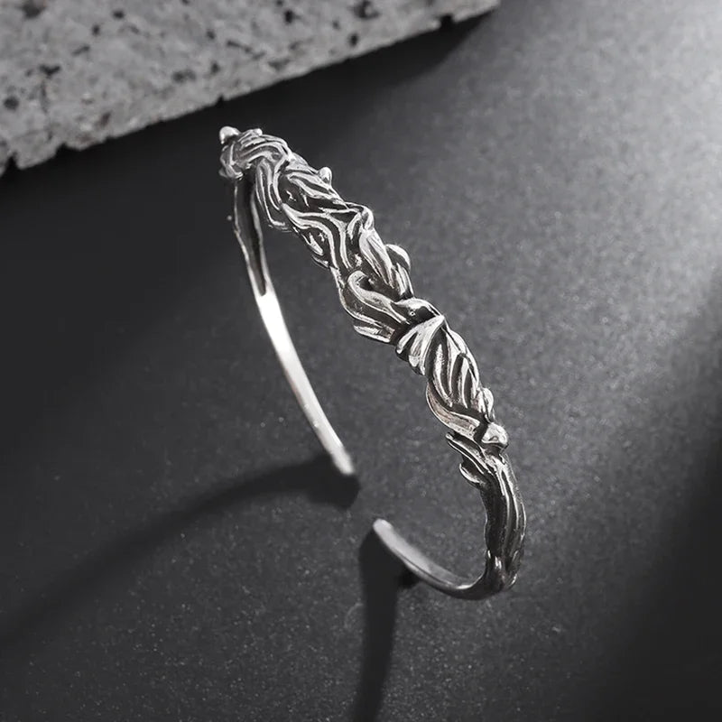 Gravín // Silent Heritage – Carved Stories Collection