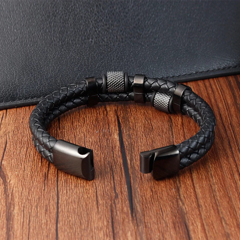 Gravín Steel Grip Leather Bracelet