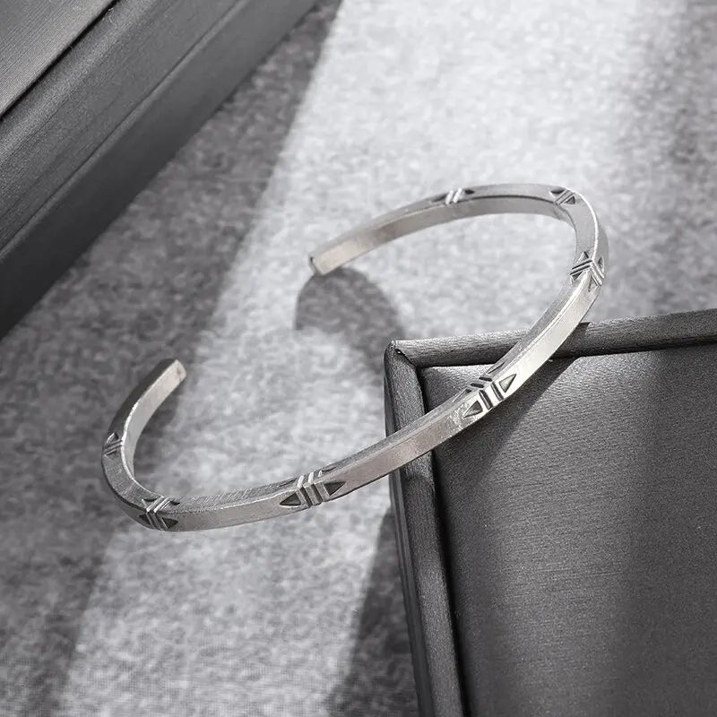 Gravín // Iron Sigils – The Forged Line