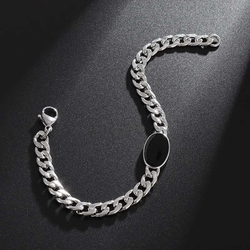 Gravín Black Oval Link Bracelet – Classic Chain with Bold Accent