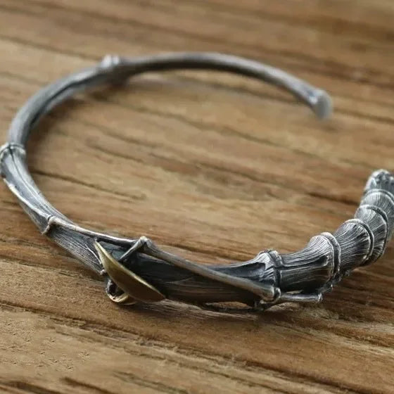 Gravín Vintage Bamboo Brass Bangle – Handcrafted Series