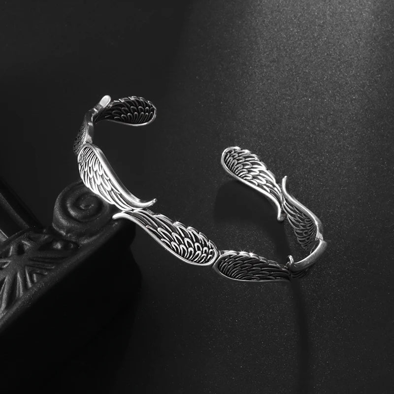 Gravín Mythos Cuff Collection – Hand-Carved Heritage Bracelets